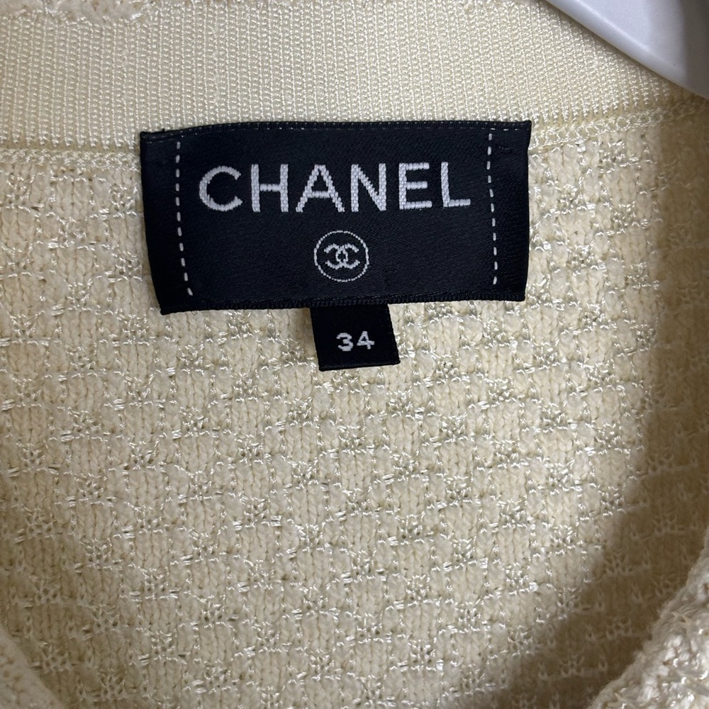 EUC Chanel Ivory Midweight Knit Short Sleeve Jacket with Black Trim size 34 - Picture 3 of 12